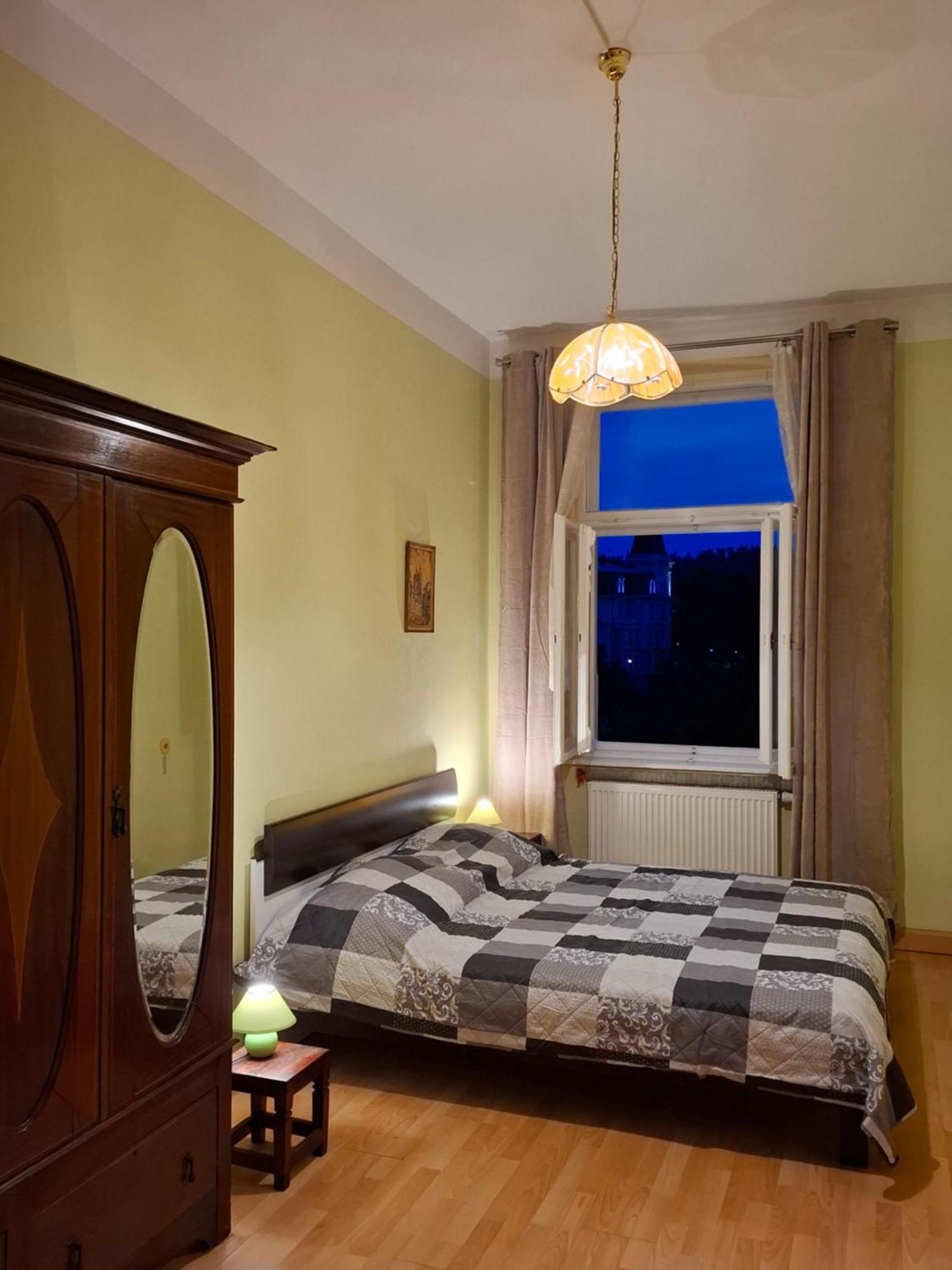 Apartment Fairy Tale Карлови Вари Екстериор снимка